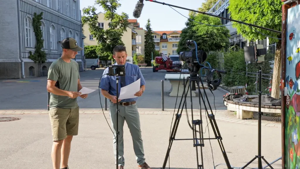 Videodreh mit Interviewpartnern im Freien in Freilassing